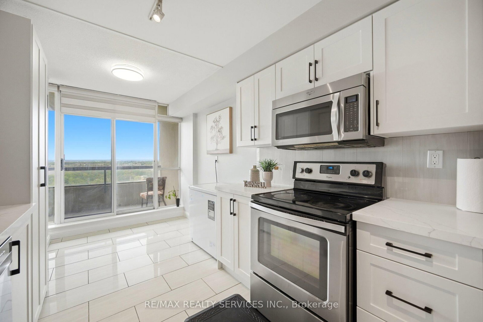 22 Hanover Road • #1907 • Brampton, ON photo 13