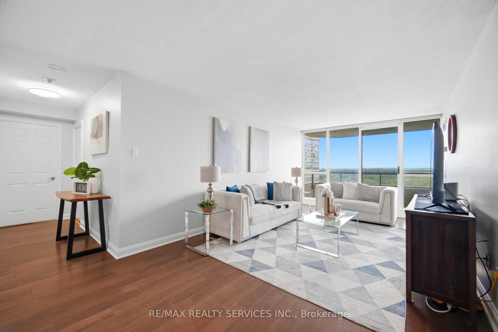 22 Hanover Road • #1907 • Brampton, ON photo 8