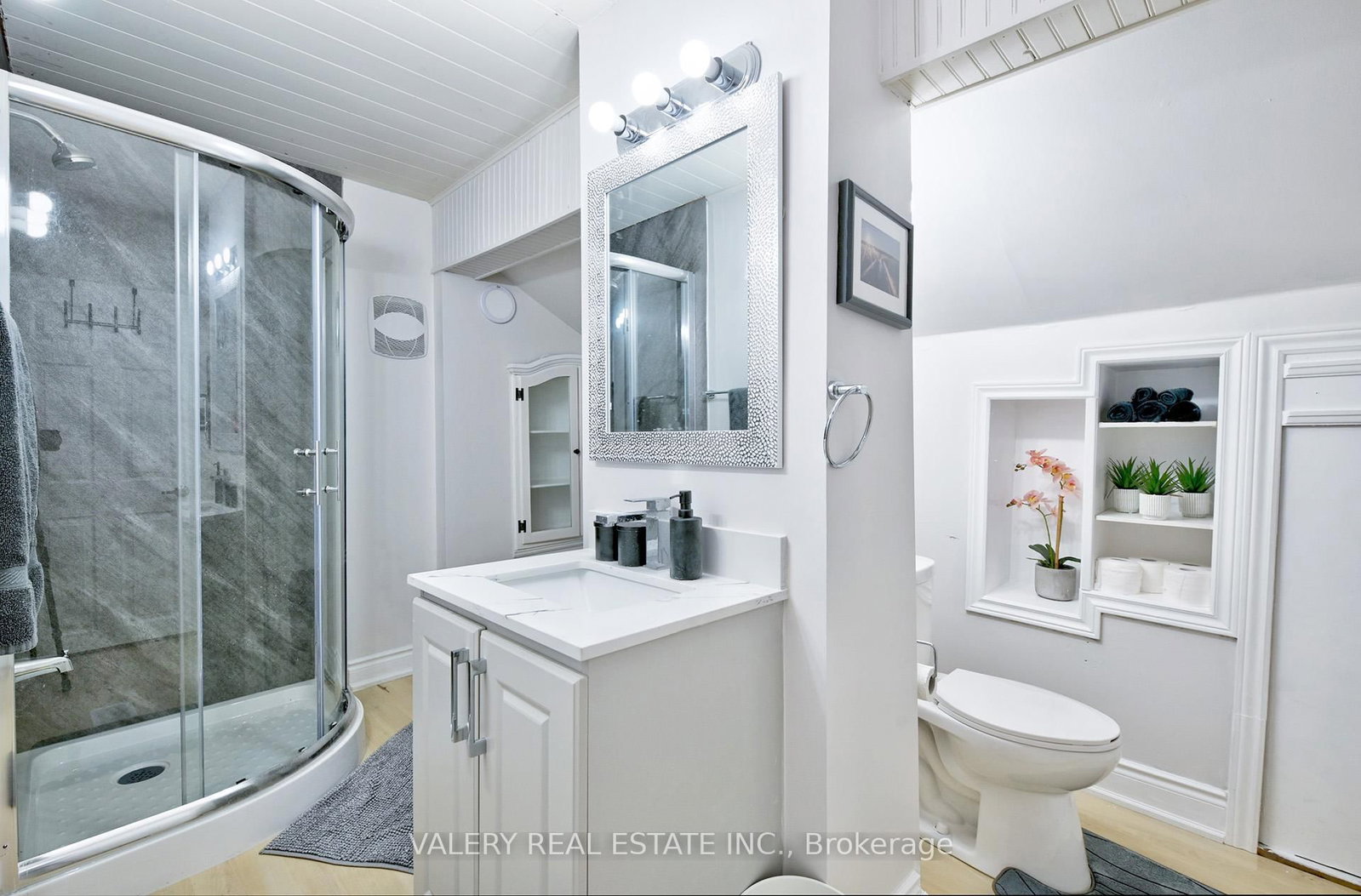 2314 Belyea Street • Oakville, ON photo 8