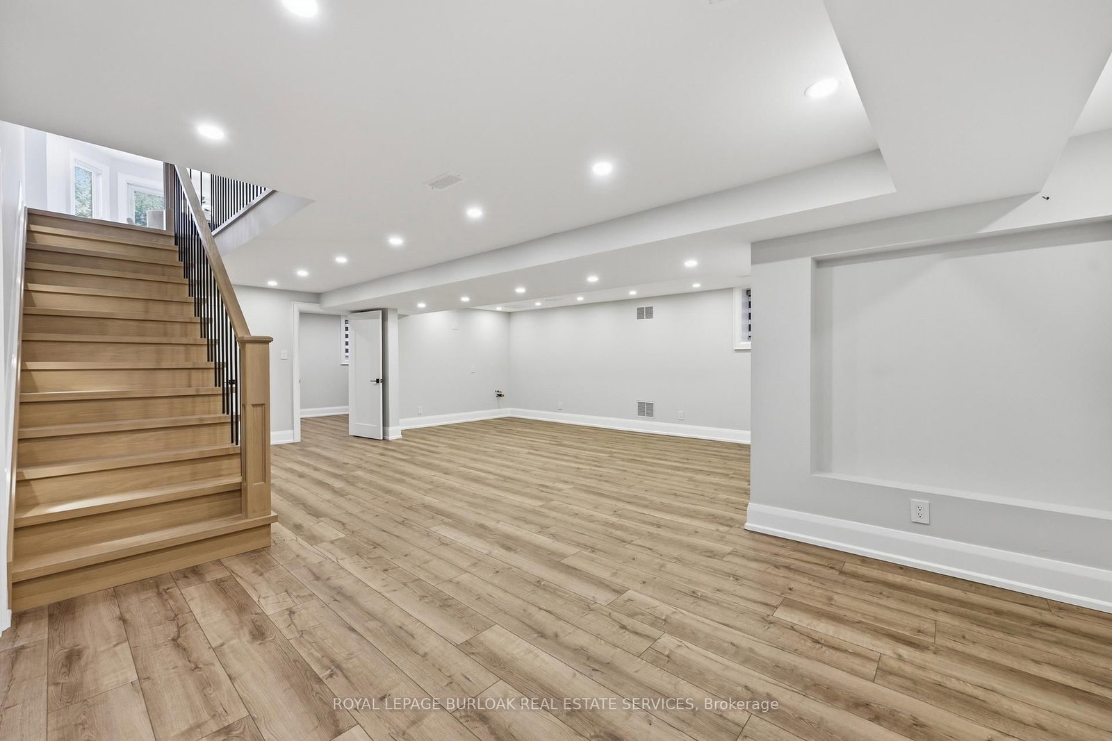 2029 Kempton Park Drive • Mississauga, ON photo 35