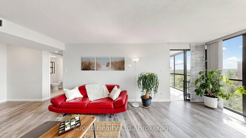 1230 Marlborough Crt photo 5