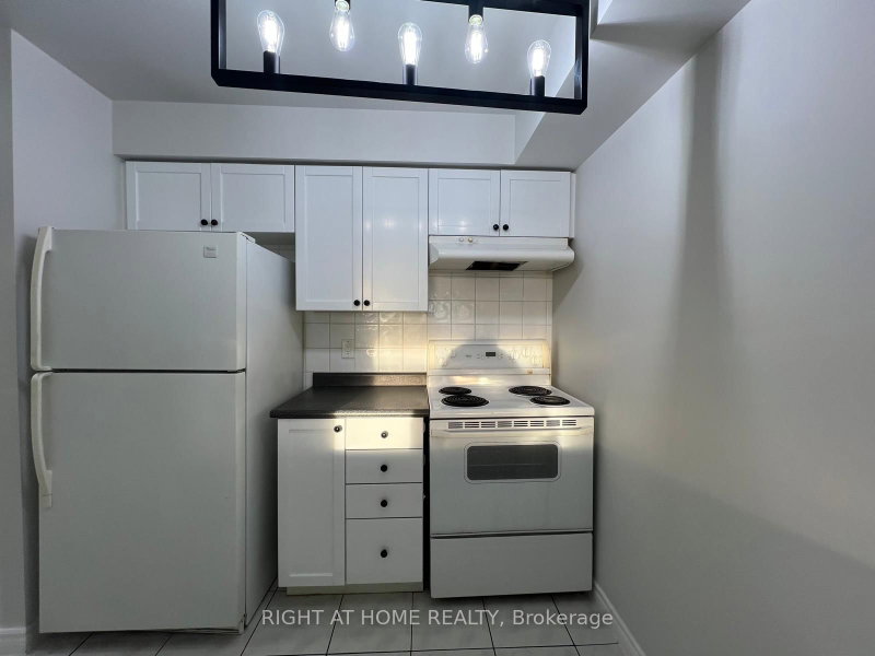 55 Strathaven Mississauga,Ontario L5R 4G9 — Photo 12