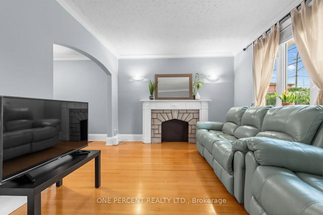 107 Lonborough Avenue
