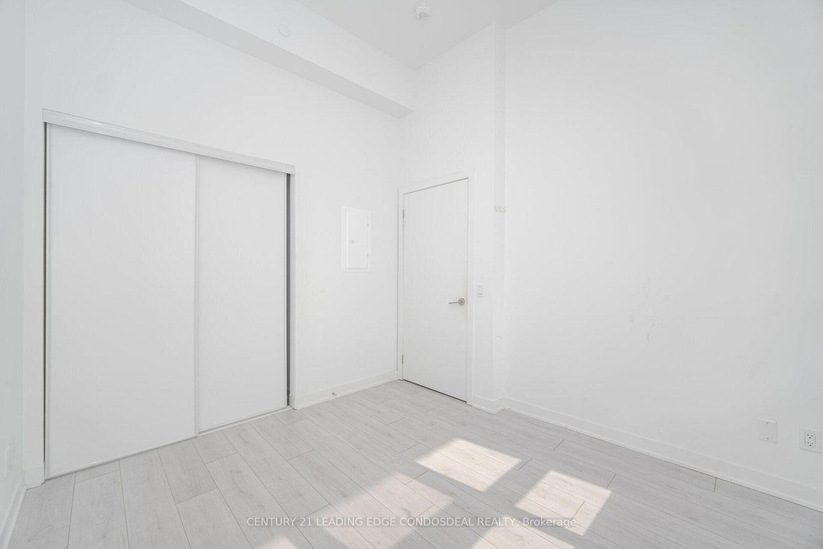 405 W Dundas Street • #234 • Oakville, ON photo 21
