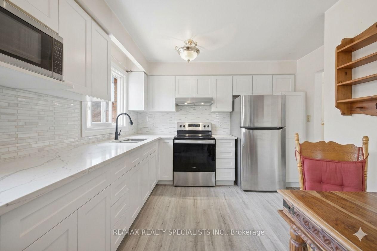 80 Chalfield Lane • Mississauga, ON photo 11