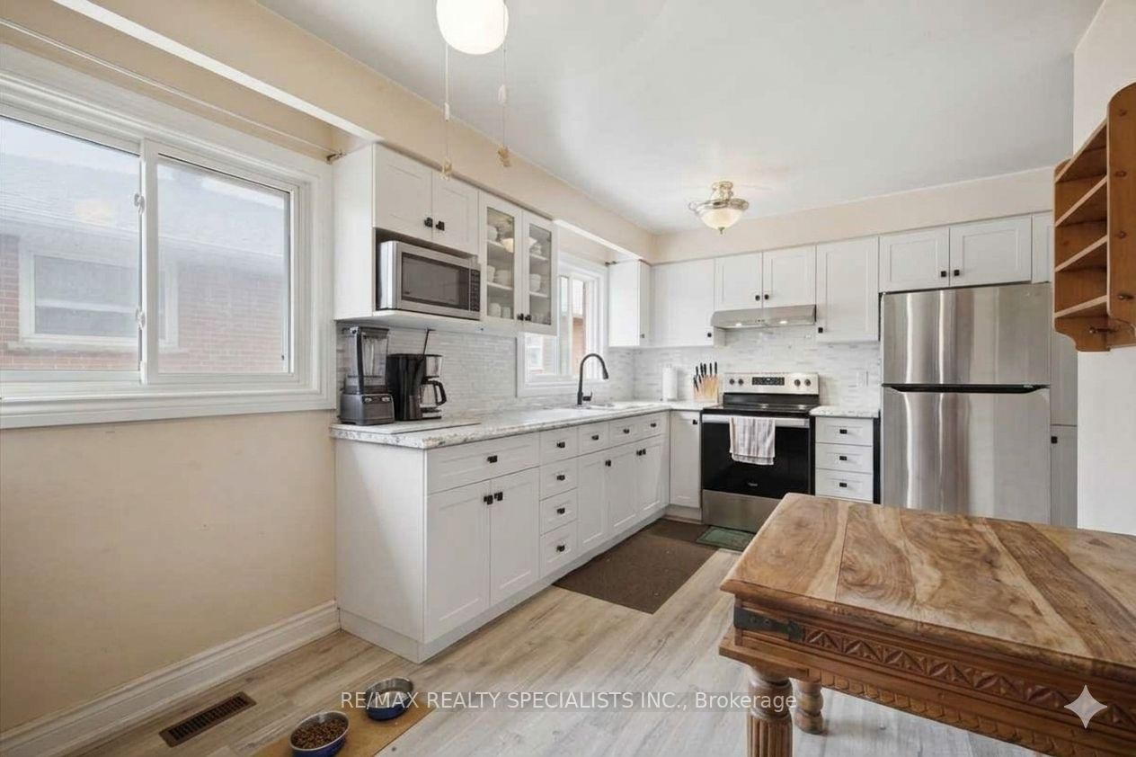 80 Chalfield Lane • Mississauga, ON photo 12