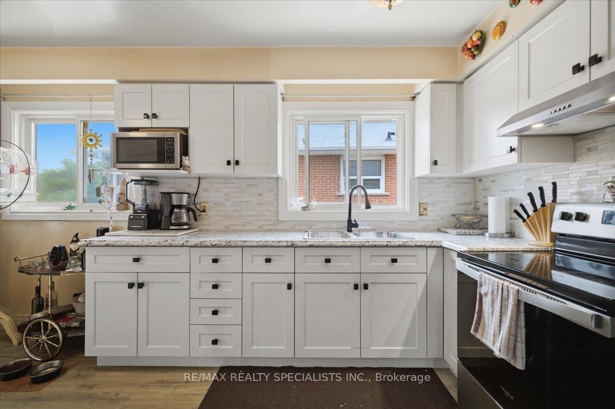 80 Chalfield Lane • Mississauga, ON photo 13