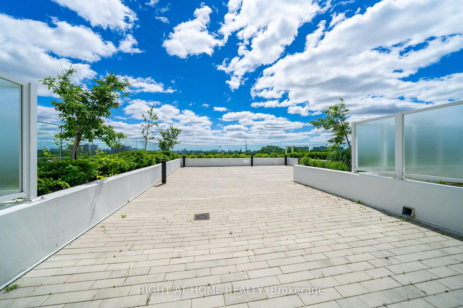 10 Wilby Crescent • #807 • Toronto, ON photo 44