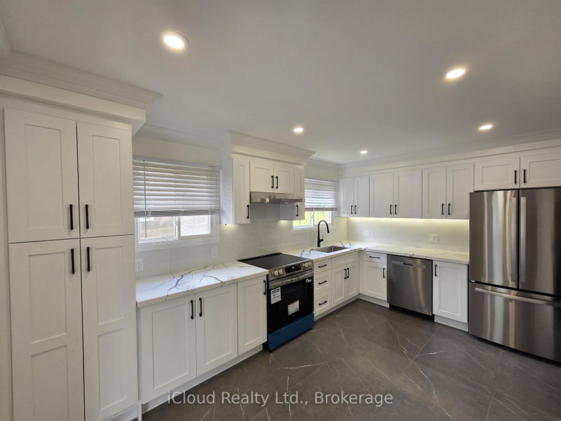 Main Floor - 2636 Crystalburn Avenue