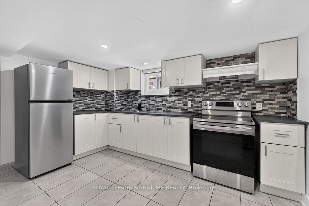 Lower-57 Miranda Avenue, Toronto, ON, photo 4
