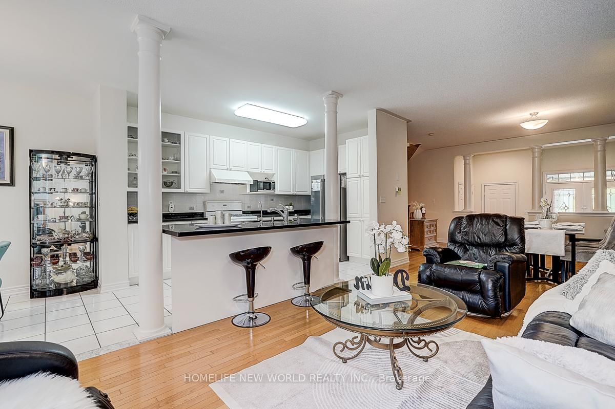 2305 Woodfield Road • Oakville, ON photo 18