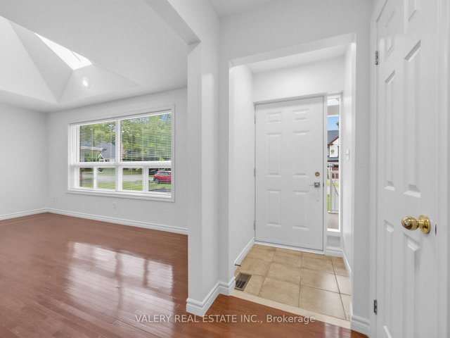 Main - 1366 Applewood Road