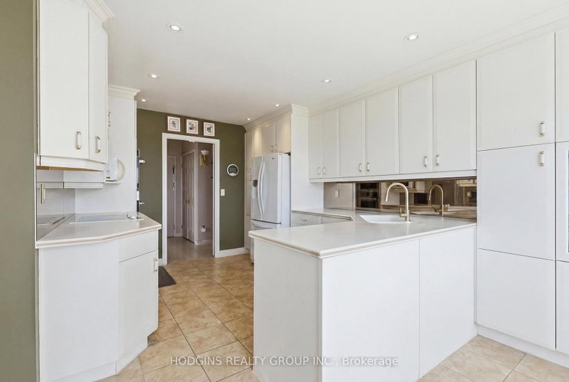 880 Dundas Mississauga,Ontario L5C 4H3 — Photo 11