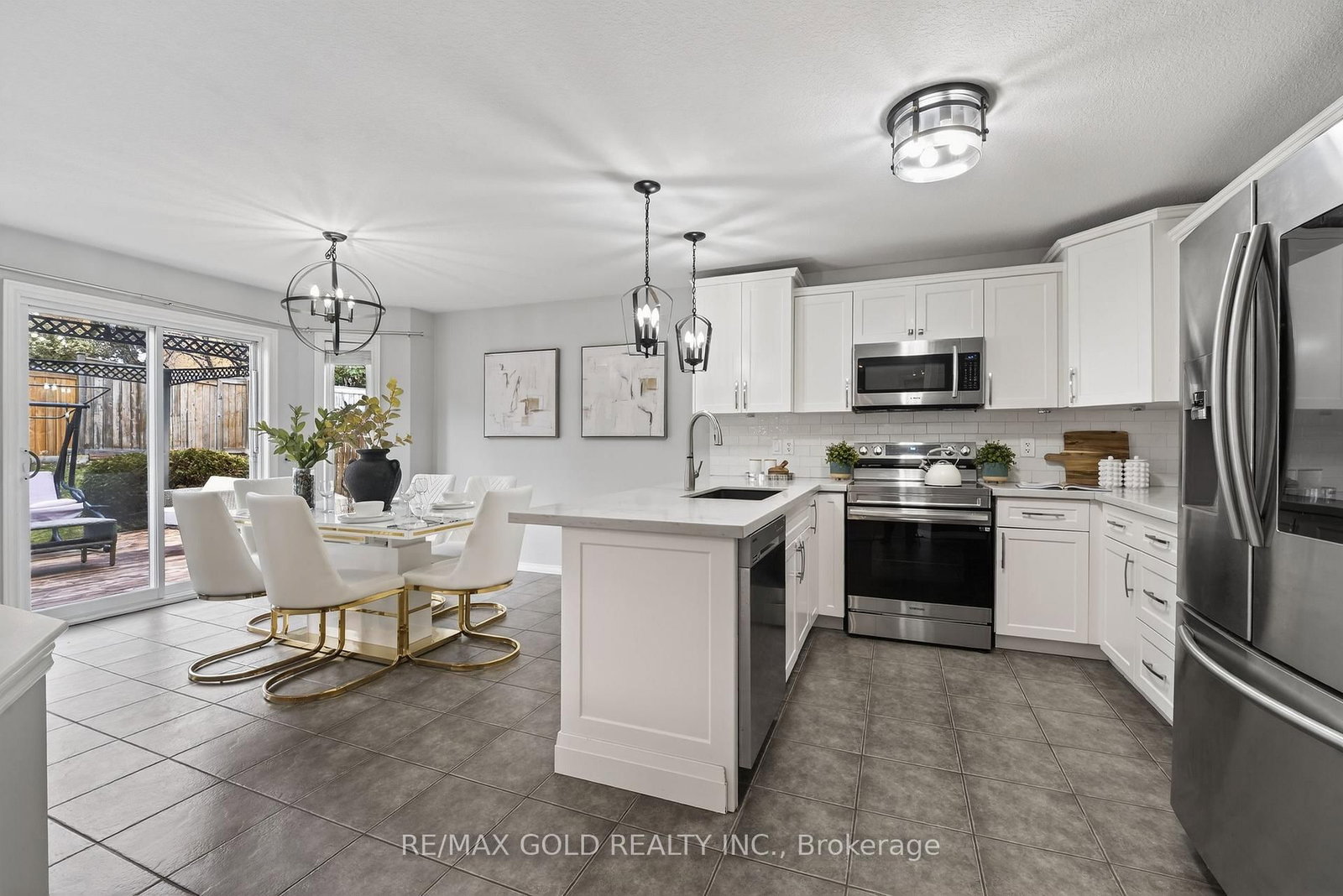 24 MURRAY Court • Orangeville, ON photo 11