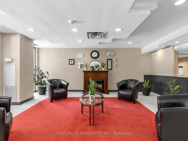 204 - 300 webb Drive