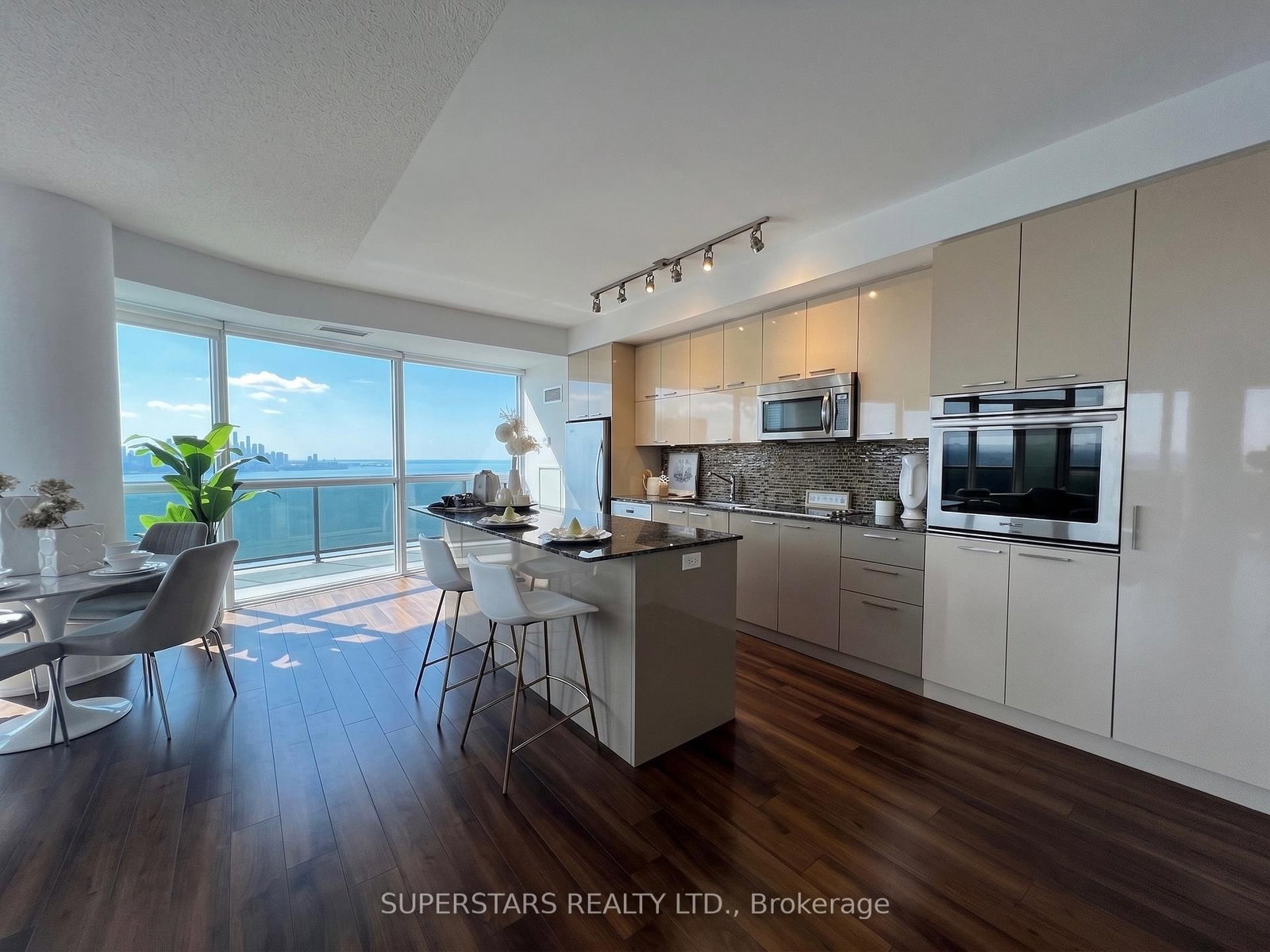 2302-80 Marine Parade Drive, Toronto, ON, photo 4