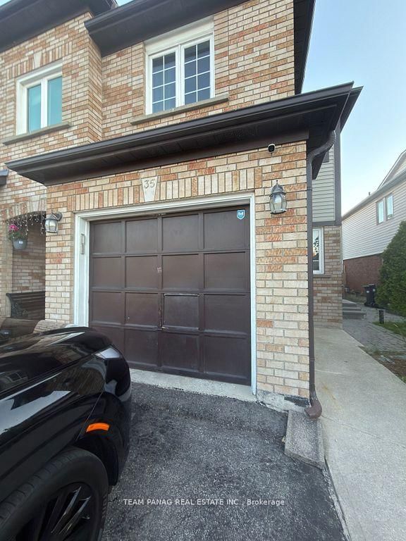 35 Hickorybush Avenue