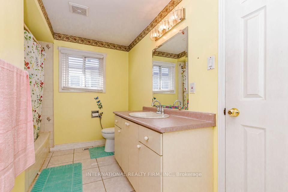 26 Sandmere Avenue • Brampton, ON photo 15