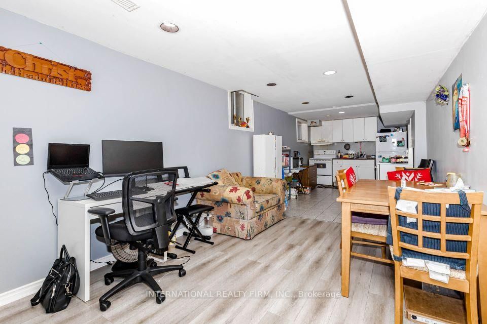 26 Sandmere Avenue • Brampton, ON photo 18