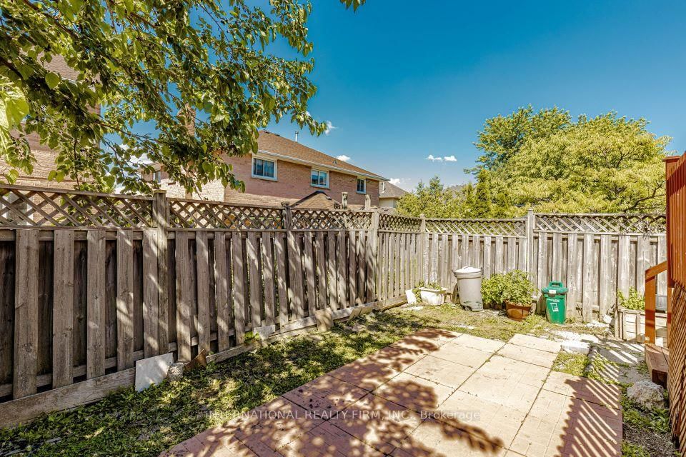 26 Sandmere Avenue • Brampton, ON photo 20
