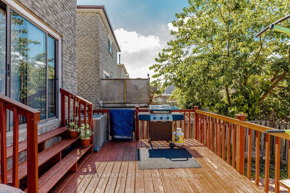 26 Sandmere Avenue • Brampton, ON photo 21