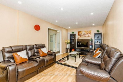 26 Sandmere Avenue • Brampton, ON photo 8