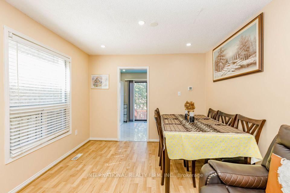 26 Sandmere Avenue • Brampton, ON photo 9