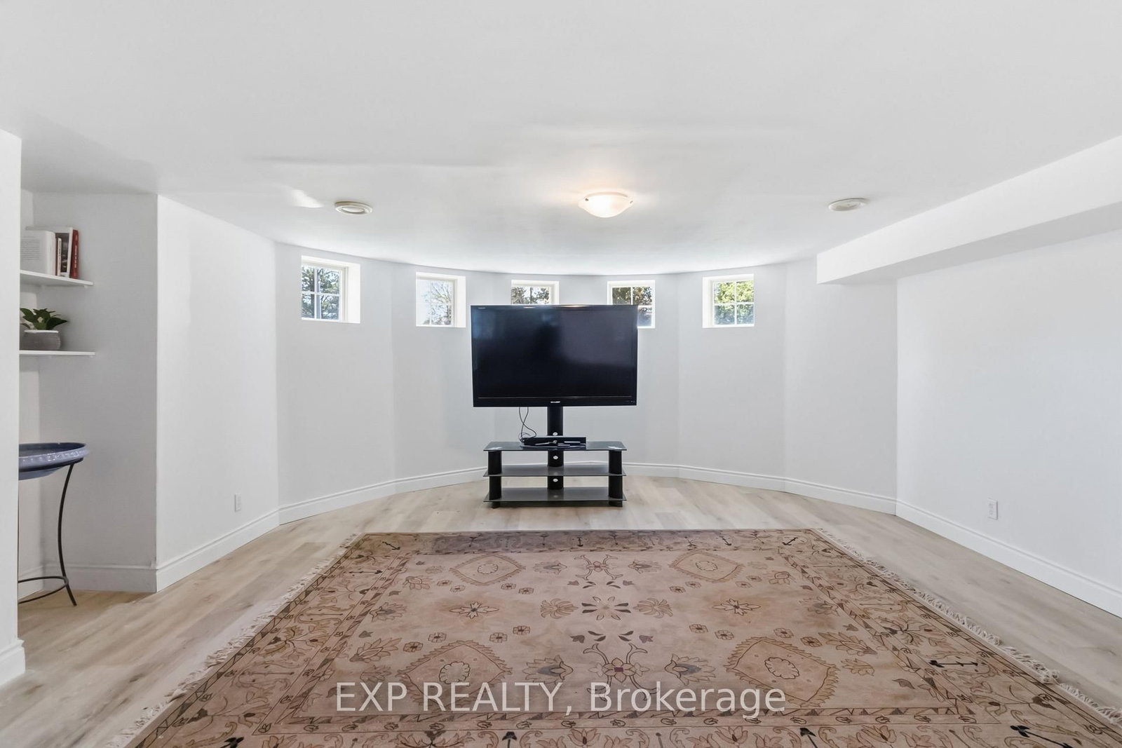 1401 Tamworth Court • Burlington, ON photo 6