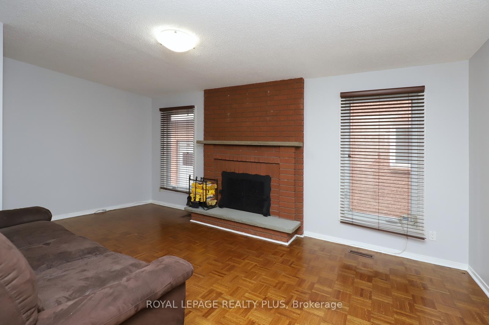 1086 Hedge Drive • Mississauga, ON photo 16
