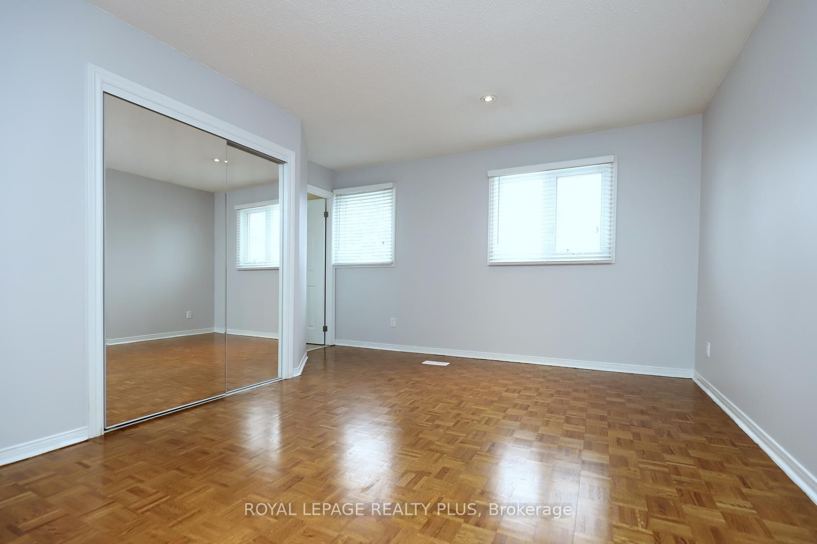 1086 Hedge Drive • Mississauga, ON photo 21