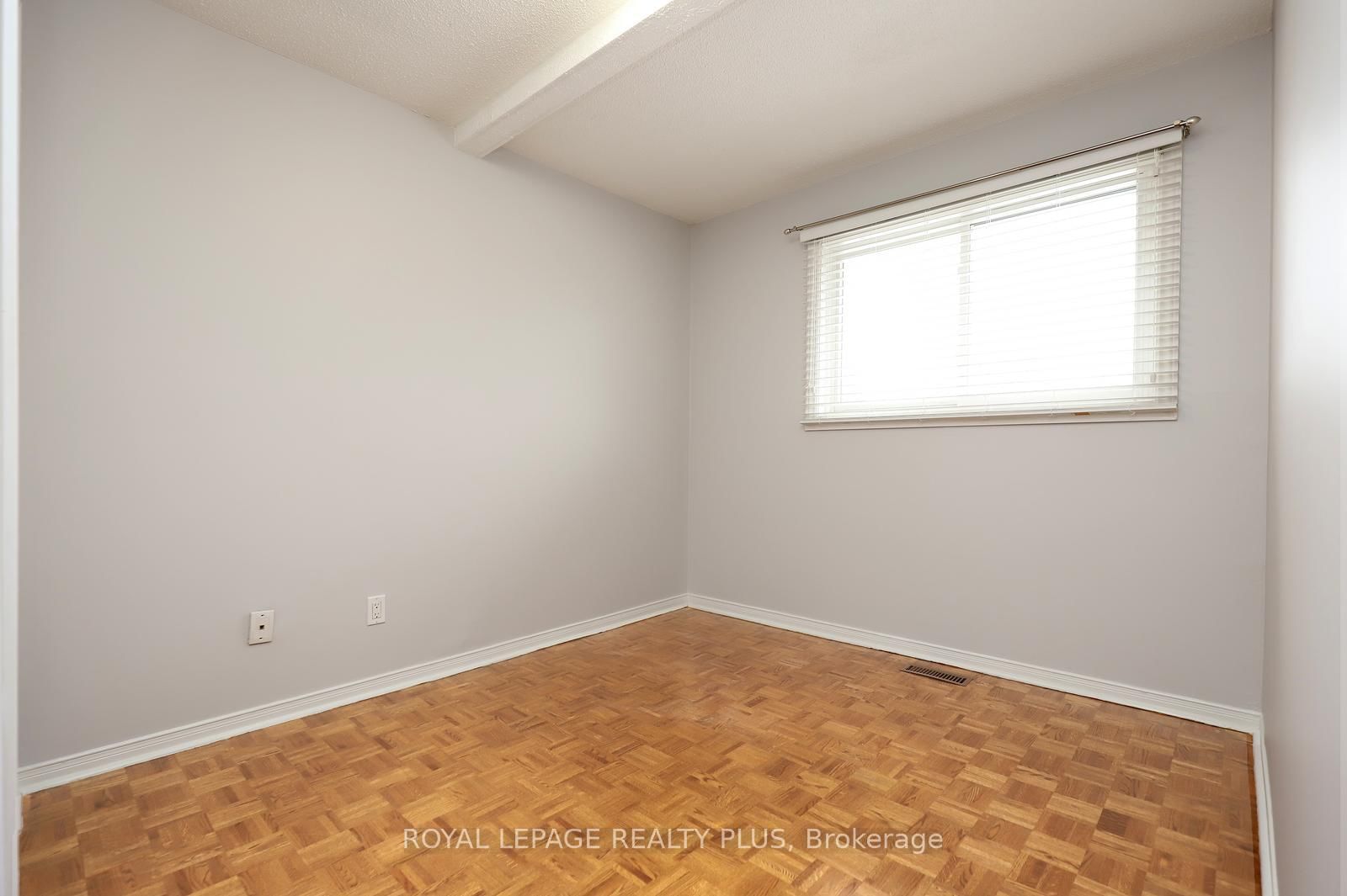 1086 Hedge Drive • Mississauga, ON photo 24