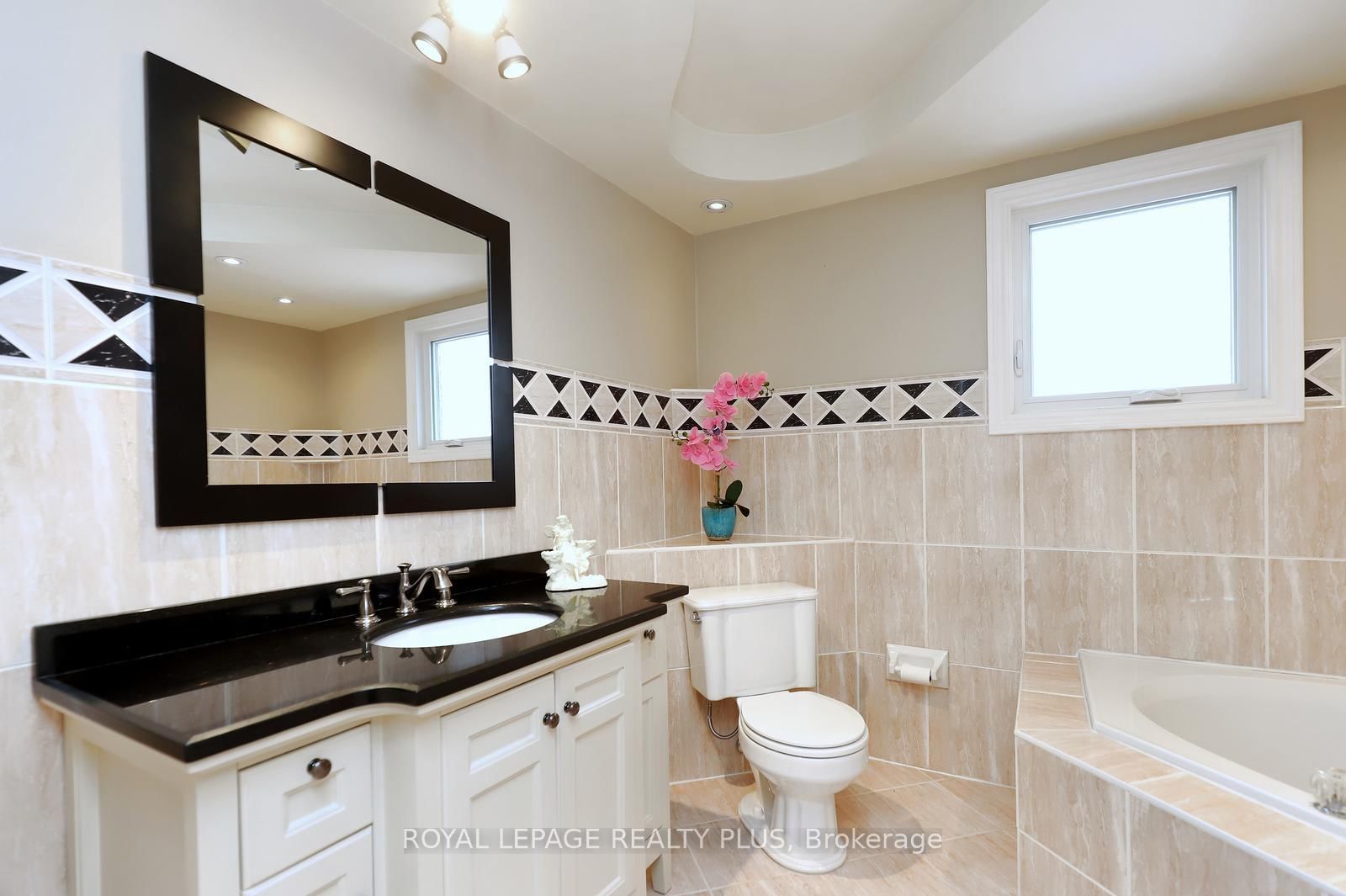 1086 Hedge Drive • Mississauga, ON photo 29