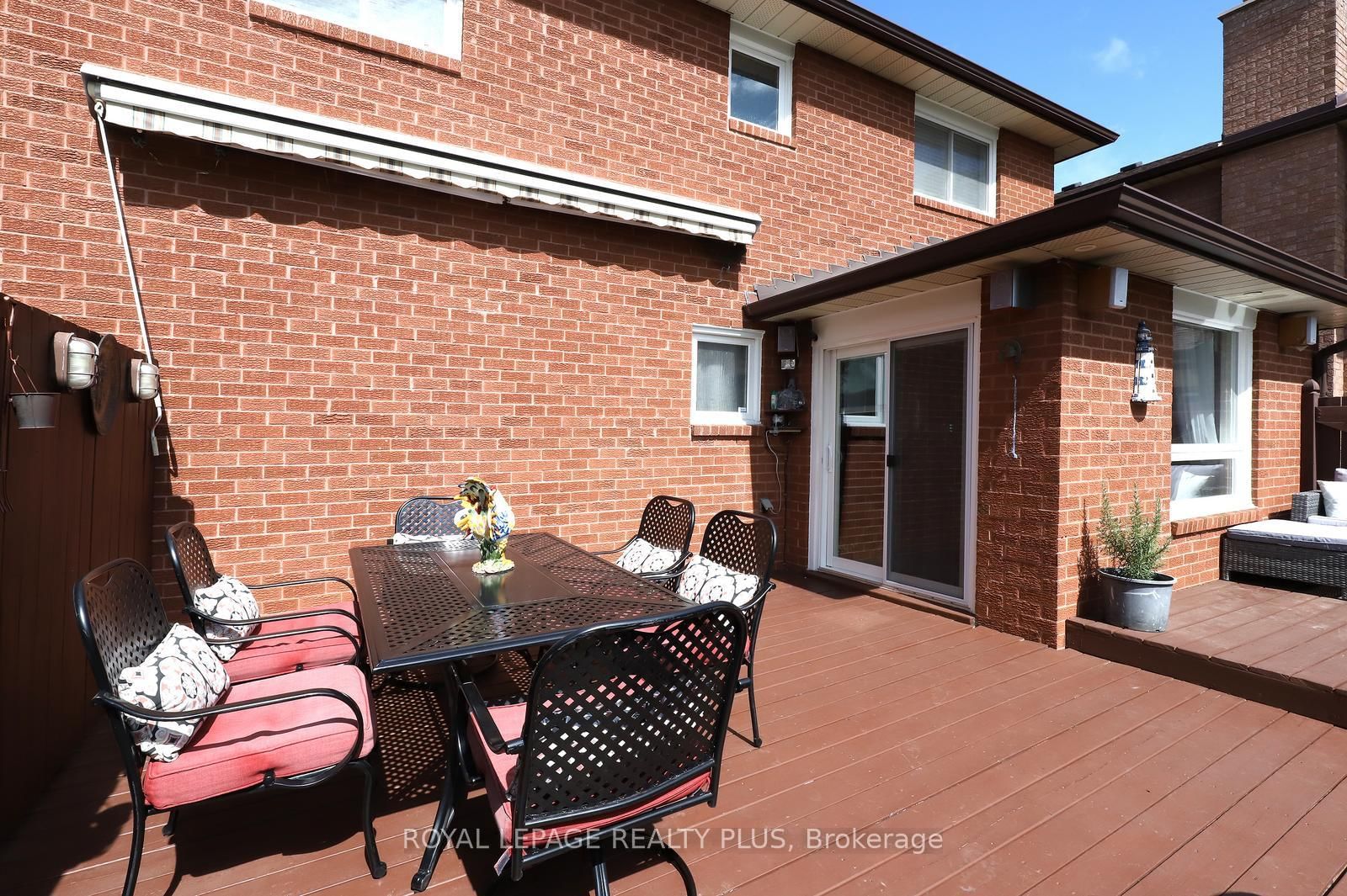 1086 Hedge Drive • Mississauga, ON photo 40