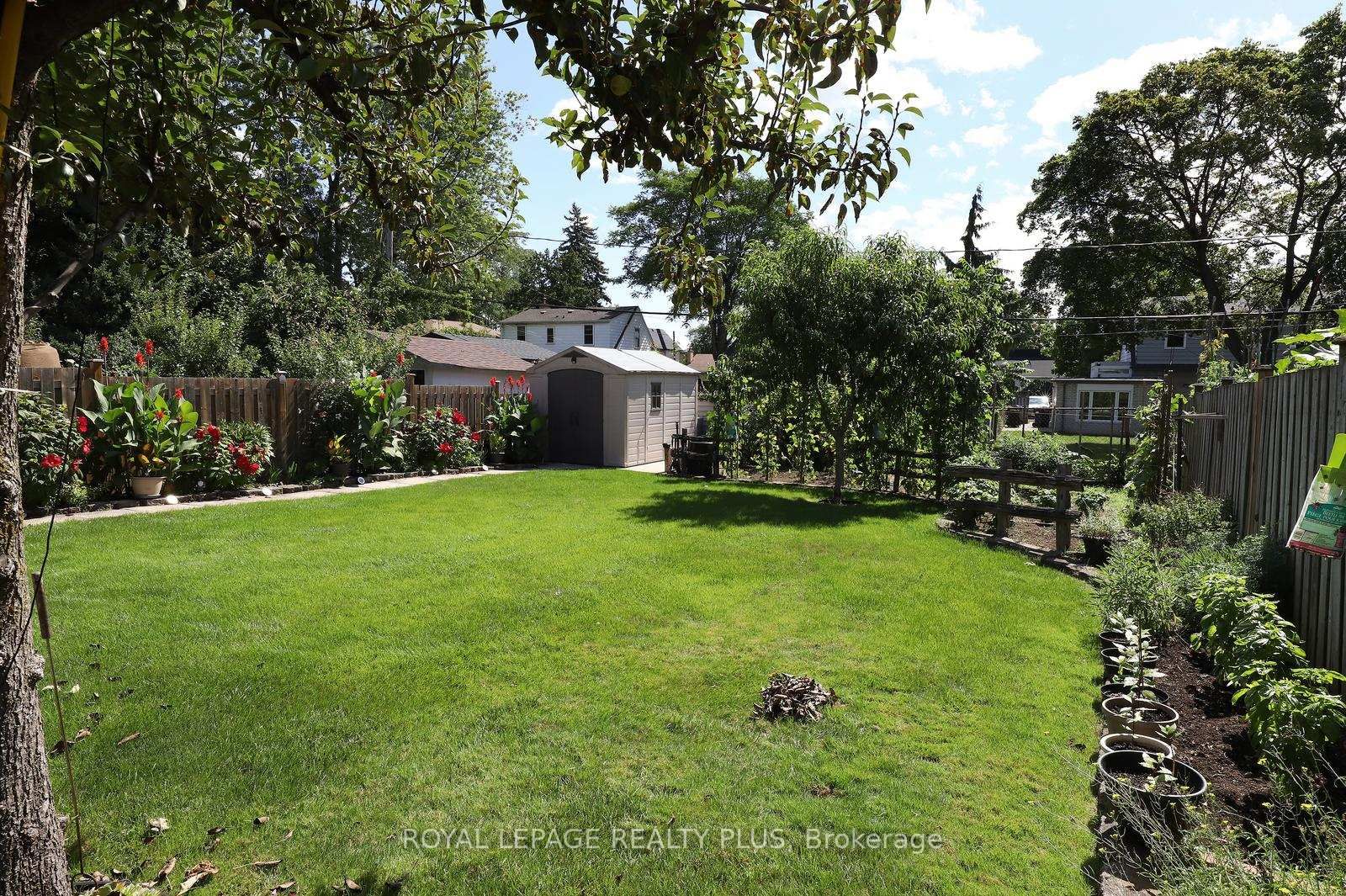 1086 Hedge Drive • Mississauga, ON photo 42