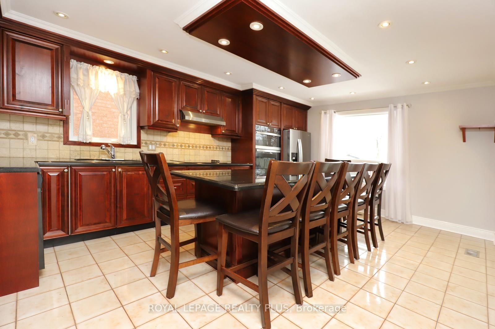 1086 Hedge Drive • Mississauga, ON photo 9