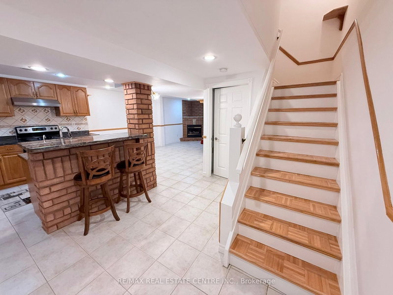 7264 Seabreeze Mississauga,ON L5N 6K7 — Photo 32