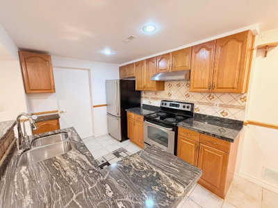 7264 Seabreeze Mississauga,ON L5N 6K7 — Photo 35