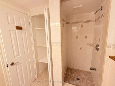 7264 Seabreeze Mississauga,ON L5N 6K7 — Photo 38
