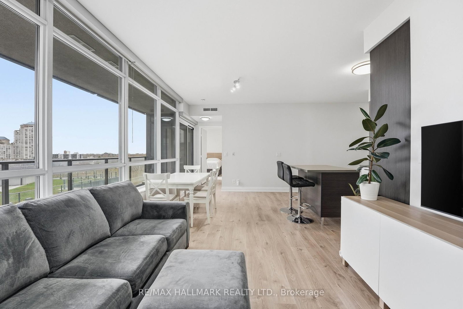 710-36 Park Lawn Road, Toronto, ON, photo 4