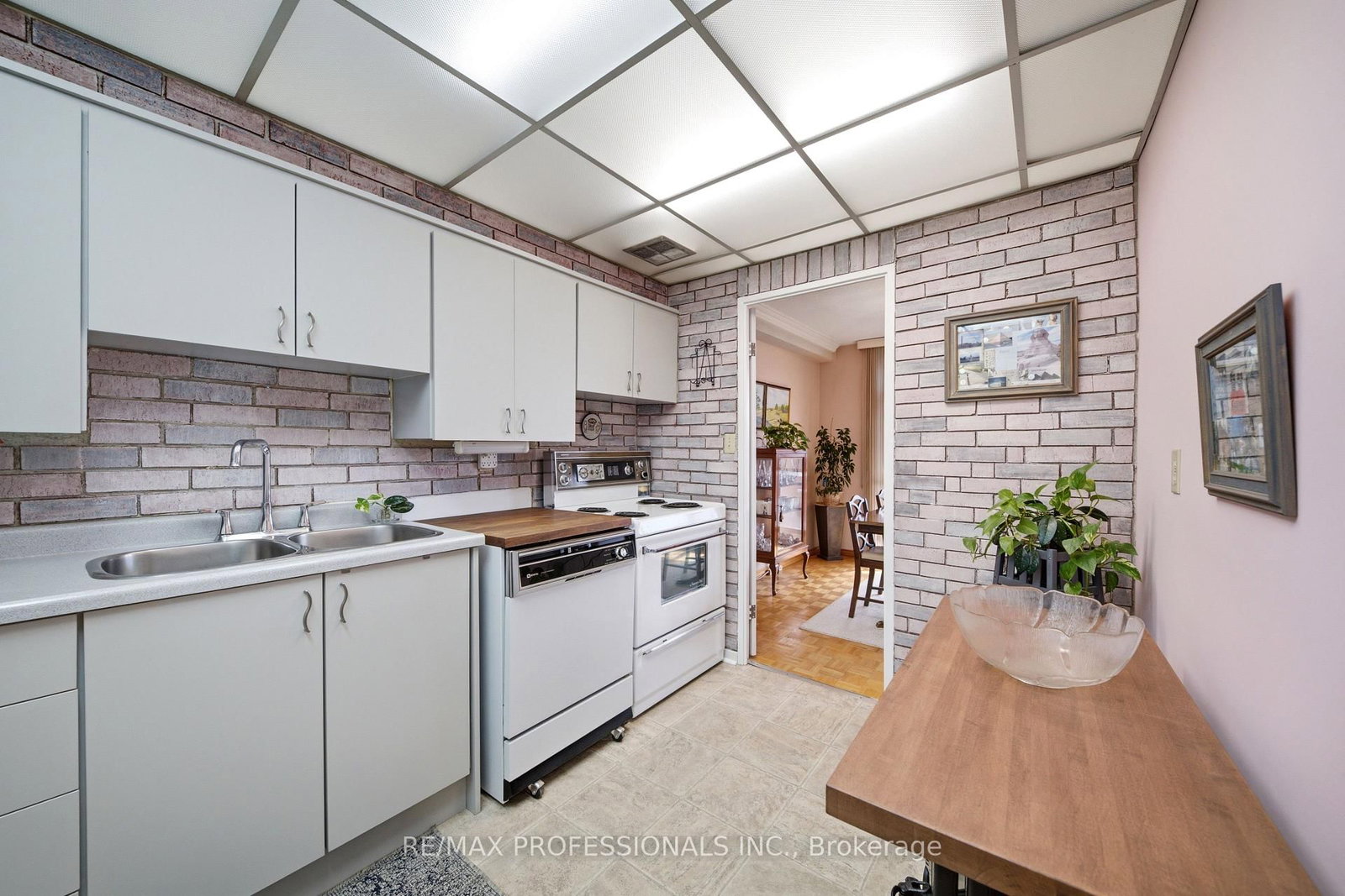 11 Wincott Drive • #1208 • Toronto, ON photo 13