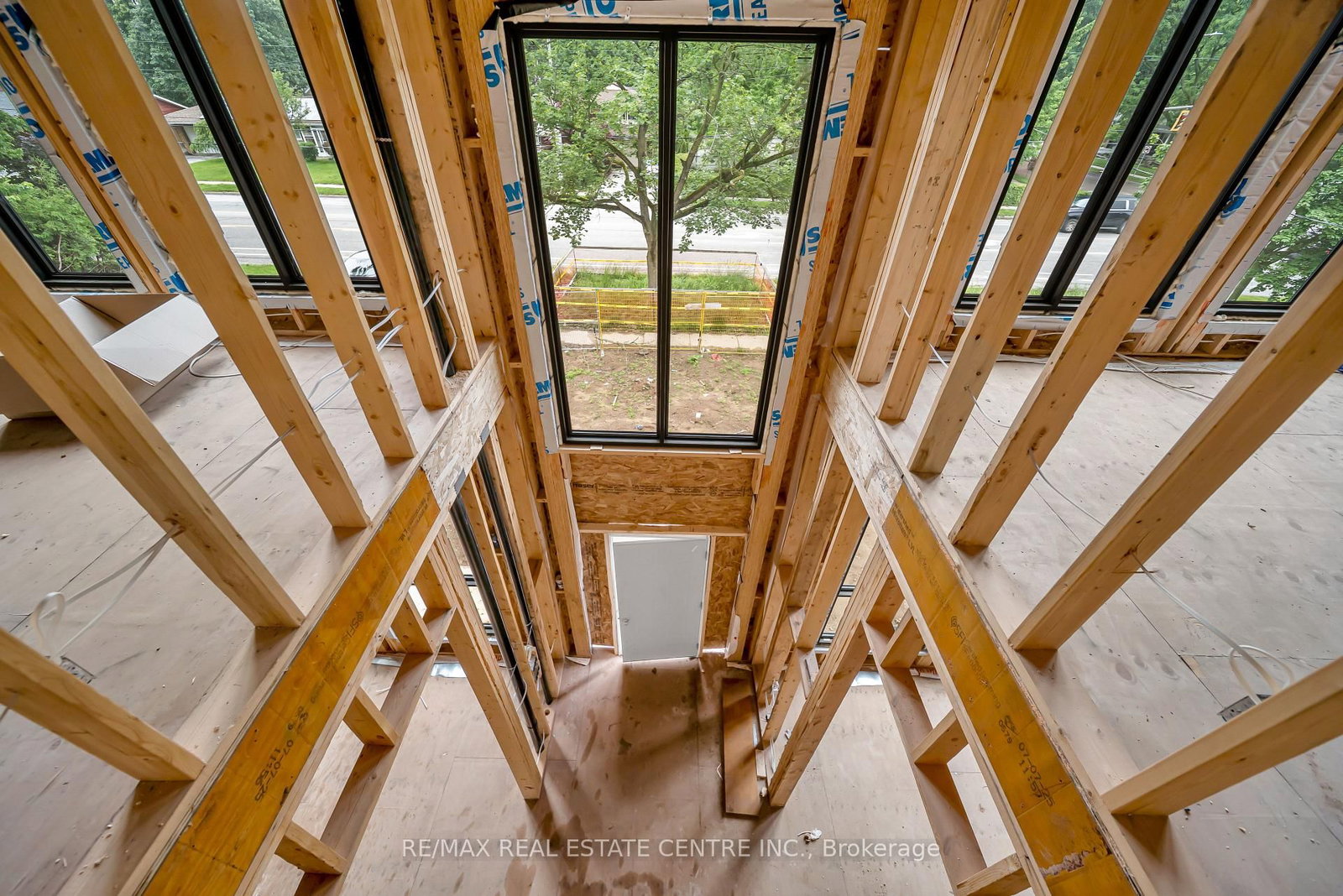 320 Walkers Line • Burlington, ON photo 21