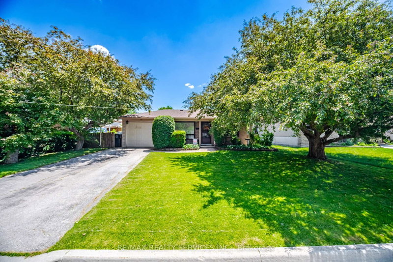 home for sale on 15 Ferndale Crescent