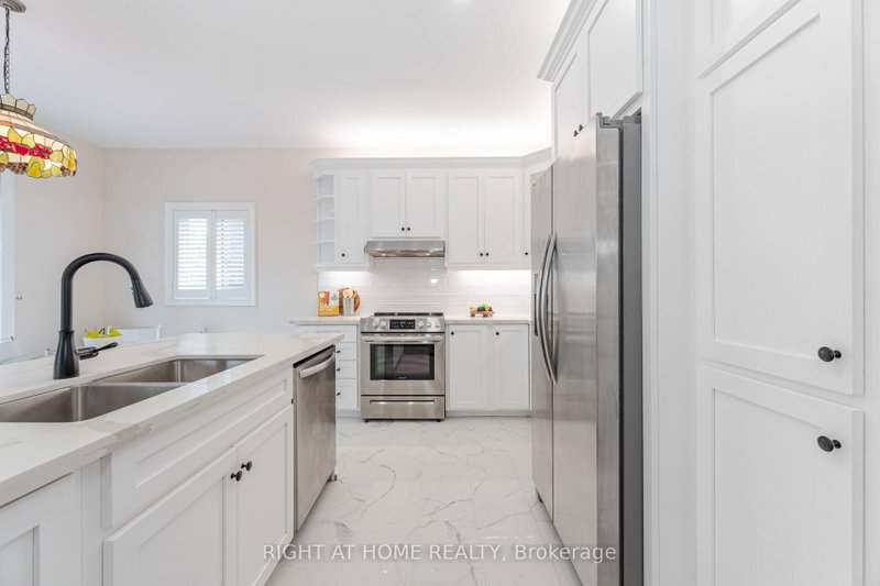 3737 Brinwood Mississauga,ON L5M 7G9 — Photo 10