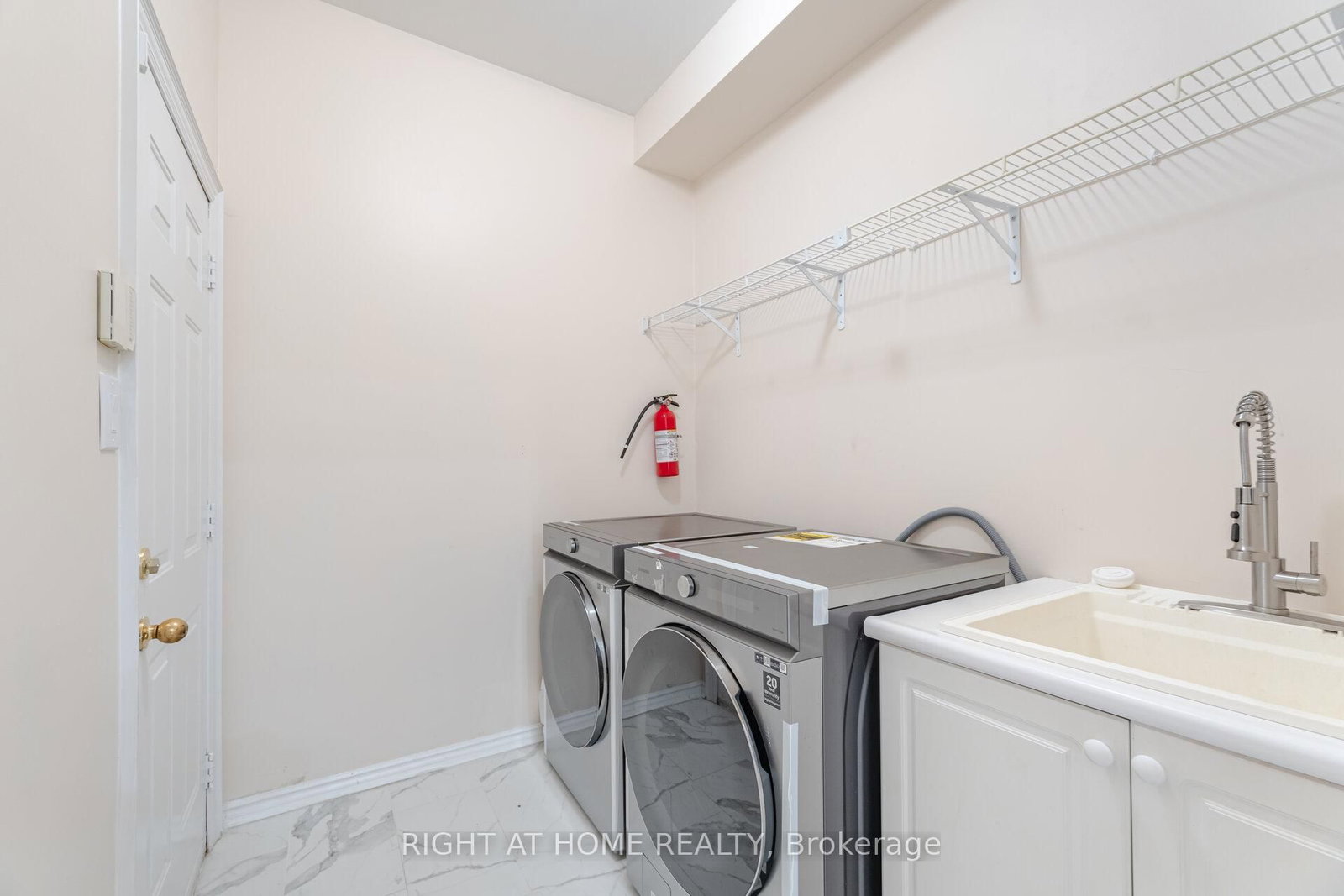 3737 Brinwood Mississauga,ON L5M 7G9 — Photo 21