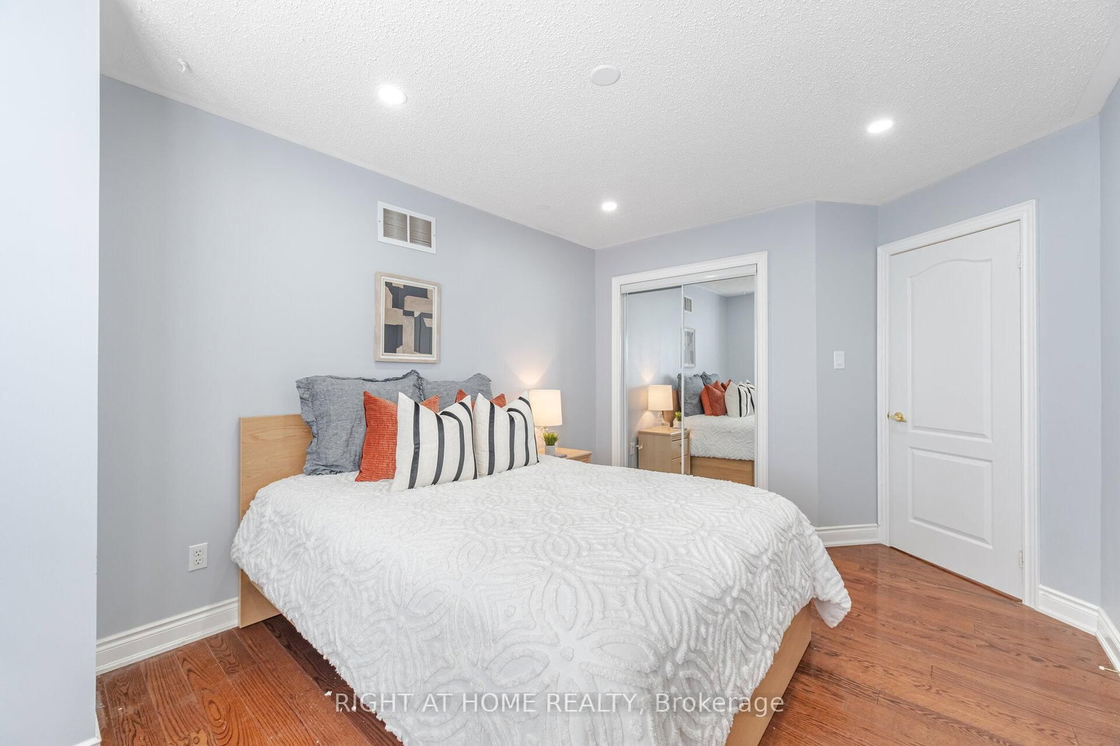 3737 Brinwood Mississauga,ON L5M 7G9 — Photo 32