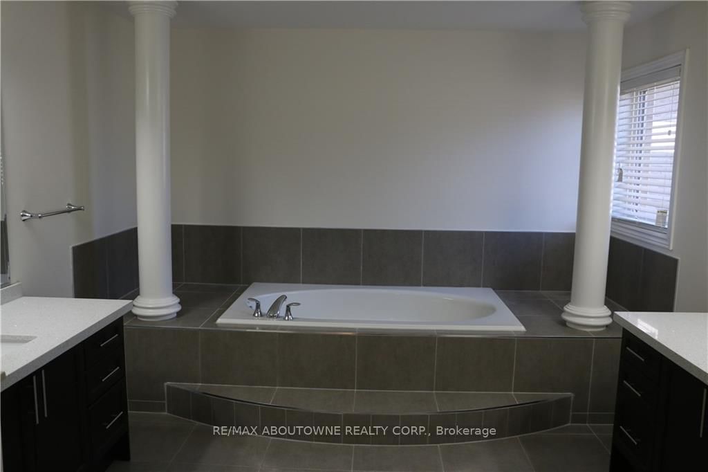 586 Hidden Oakville,ON L6M 0N3 — Photo 17