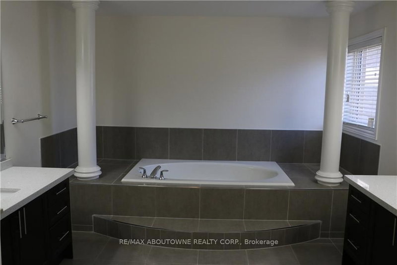 586 Hidden Oakville,ON L6M 0N3 — Photo 17