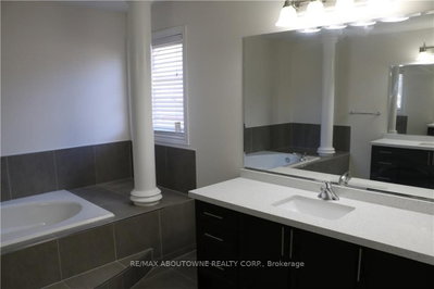586 Hidden Oakville,ON L6M 0N3 — Photo 18