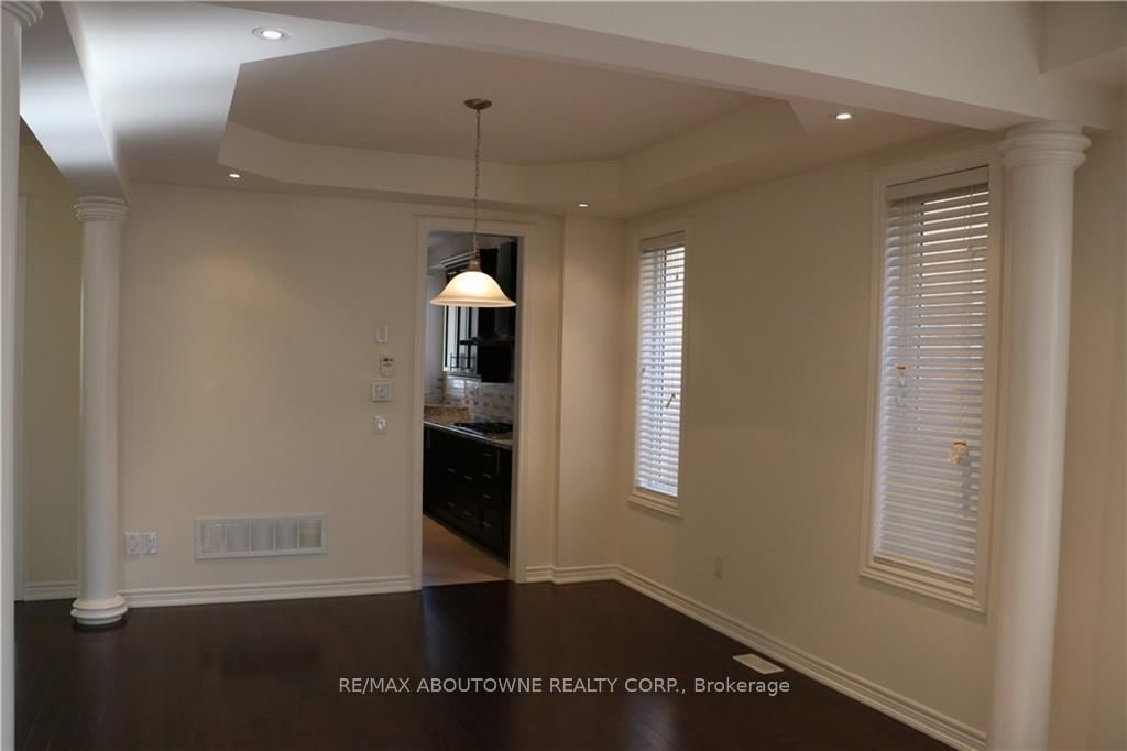 586 Hidden Oakville,ON L6M 0N3 — Photo 7