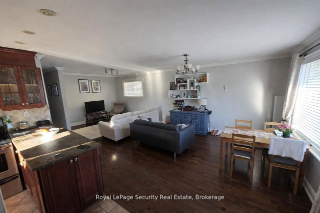Upper - 36 Noranda Drive